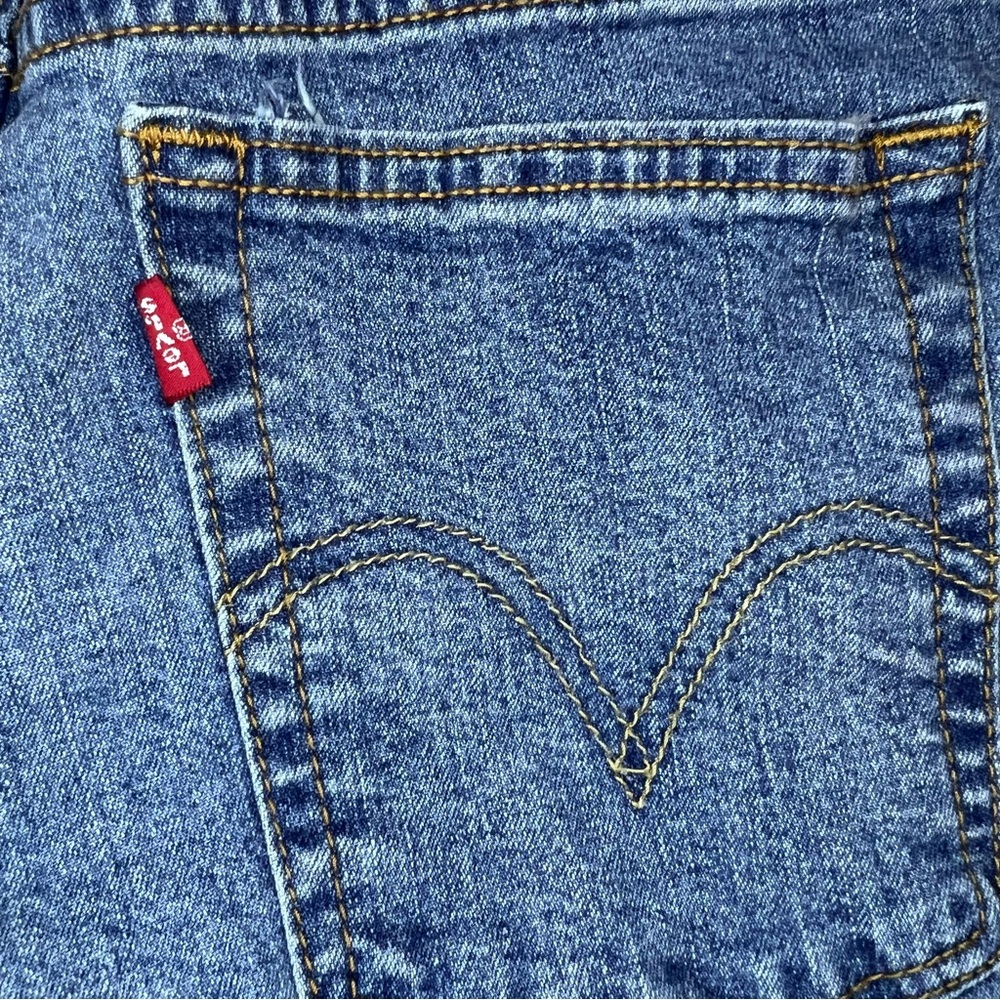 Levi’s 550 Relaxed Boot Cut Light Blue Jeans - Picture 7 of 8